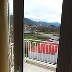 Elatos 3*