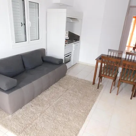 Elatos Apart Otel Kleitoria
