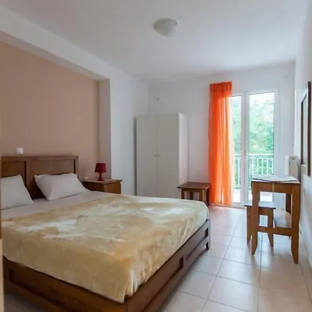 Aparthotel Elatos 3*