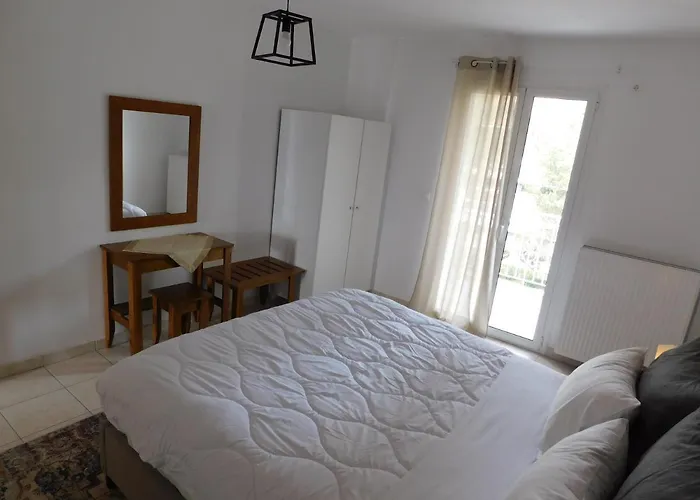 Elatos 3* קליטוריה